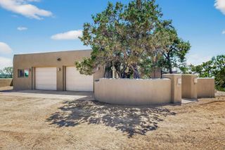 26 Apache Creek Road, Santa Fe, NM 87505