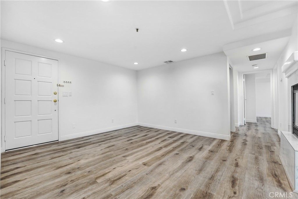 335 S Sierra Madre 203B, Pasadena, CA 91107 — photo 3