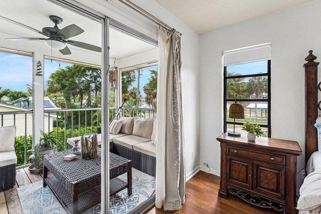 2101 N Palm Circle, North Palm Beach, FL 33408