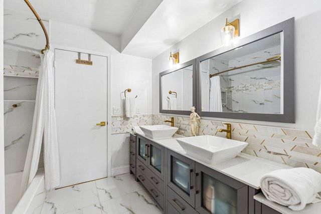 2101 N Palm Circle, North Palm Beach, FL 33408