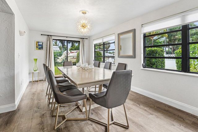 2101 N Palm Circle, North Palm Beach, FL 33408