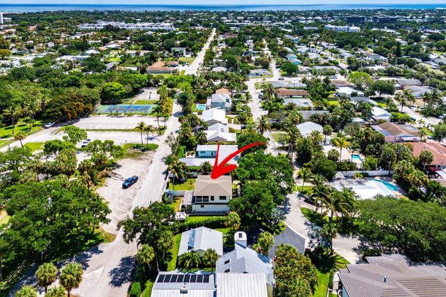 2101 N Palm Circle, North Palm Beach, FL 33408