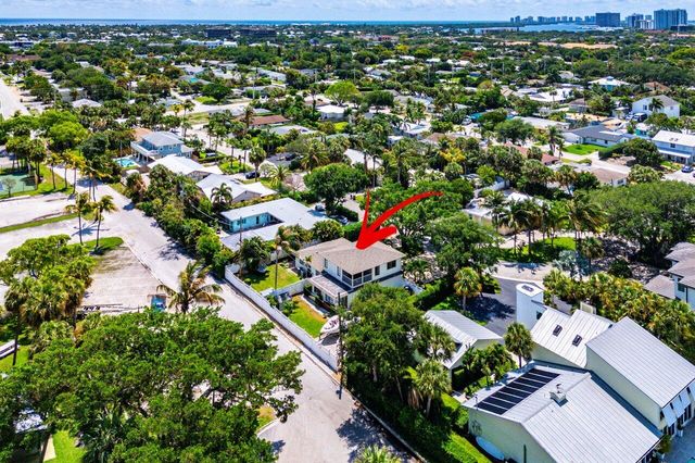 2101 N Palm Circle, North Palm Beach, FL 33408