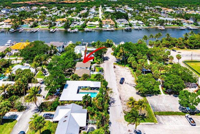 2101 N Palm Circle, North Palm Beach, FL 33408
