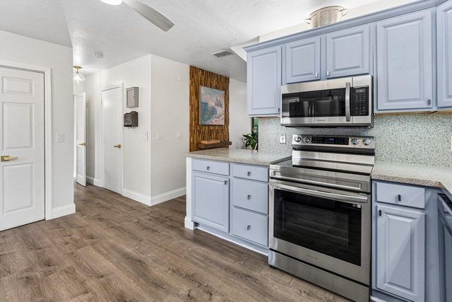 2101 N Palm Circle, North Palm Beach, FL 33408