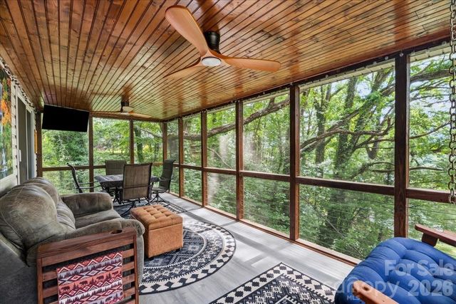 122 Arnold Heights, Waynesville, NC 28786