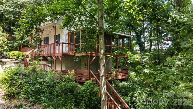 122 Arnold Heights, Waynesville, NC 28786