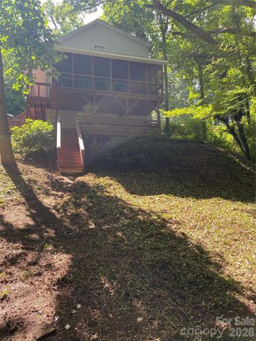 122 Arnold Heights, Waynesville, NC 28786
