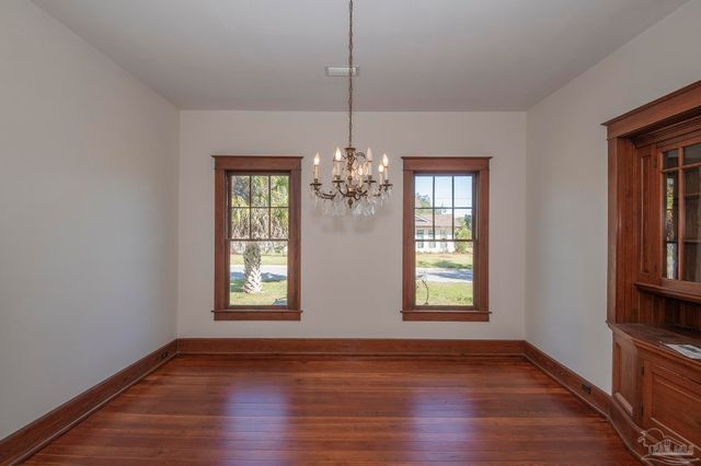 1725 N 15th Ave, Pensacola, FL 32503