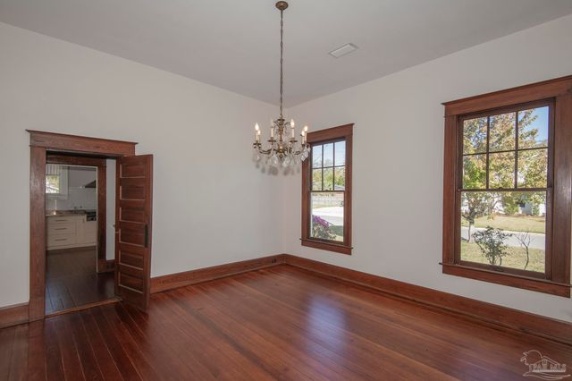 1725 N 15th Ave, Pensacola, FL 32503