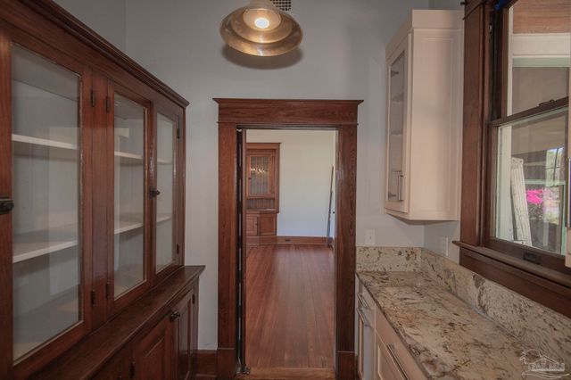 1725 N 15th Ave, Pensacola, FL 32503