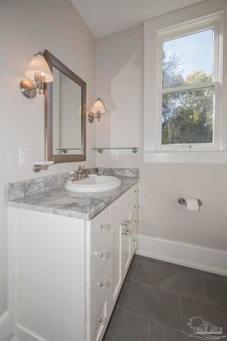 1725 N 15th Ave, Pensacola, FL 32503