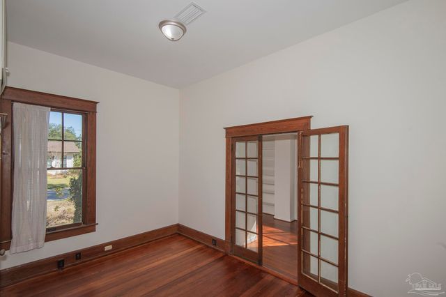 1725 N 15th Ave, Pensacola, FL 32503