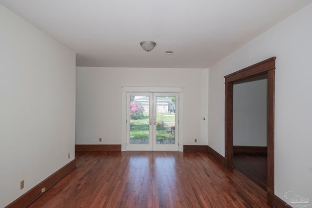 1725 N 15th Ave, Pensacola, FL 32503