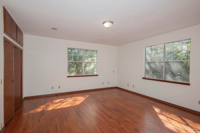 1725 N 15th Ave, Pensacola, FL 32503