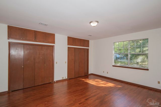 1725 N 15th Ave, Pensacola, FL 32503