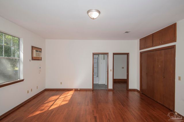 1725 N 15th Ave, Pensacola, FL 32503