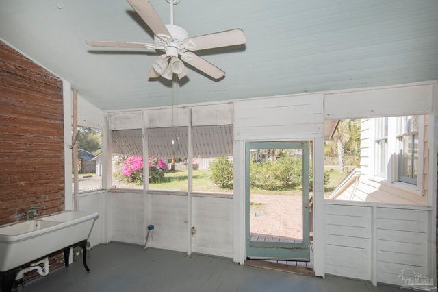 1725 N 15th Ave, Pensacola, FL 32503