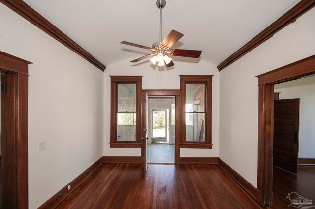 1725 N 15th Ave, Pensacola, FL 32503