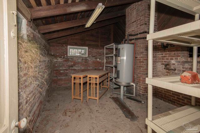 1725 N 15th Ave, Pensacola, FL 32503