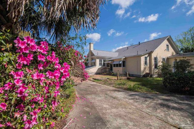 1725 N 15th Ave, Pensacola, FL 32503