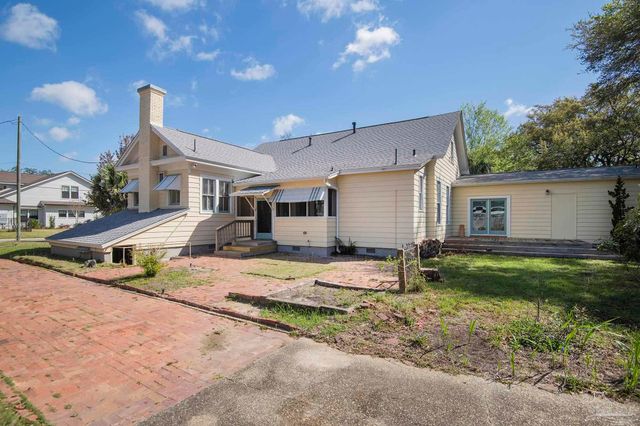 1725 N 15th Ave, Pensacola, FL 32503