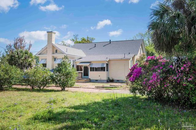 1725 N 15th Ave, Pensacola, FL 32503
