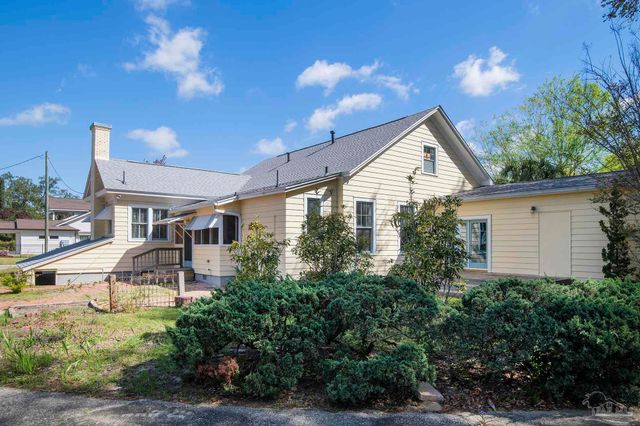 1725 N 15th Ave, Pensacola, FL 32503