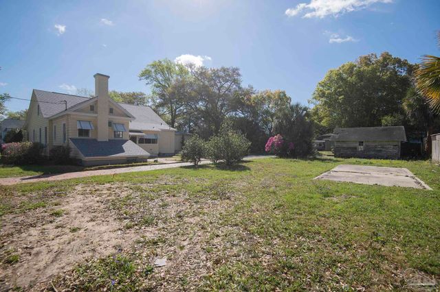 1725 N 15th Ave, Pensacola, FL 32503