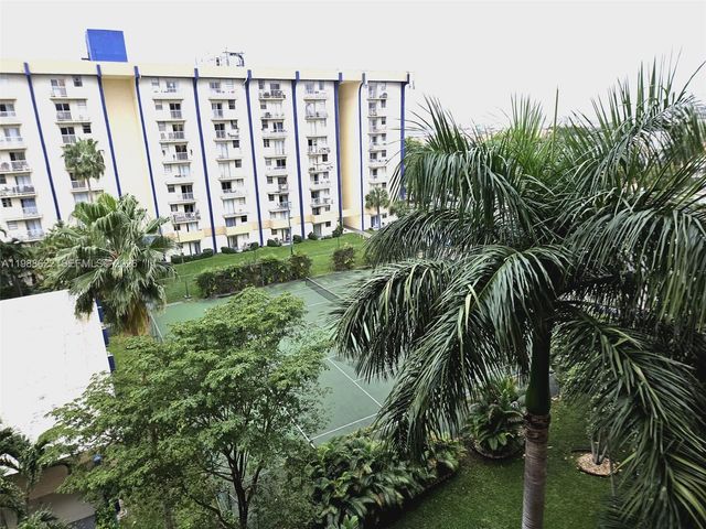 801 NW 47th Ave 119W, Miami, FL 33126