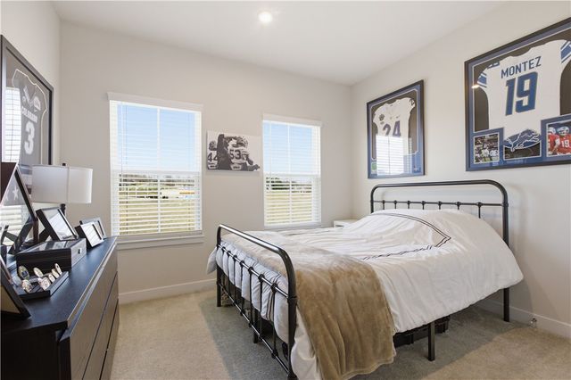 408 Scharberry Ln, Mars Boro, PA 16046