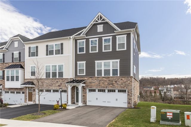 408 Scharberry Ln, Mars Boro, PA 16046