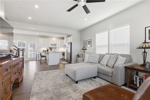 408 Scharberry Ln, Mars Boro, PA 16046