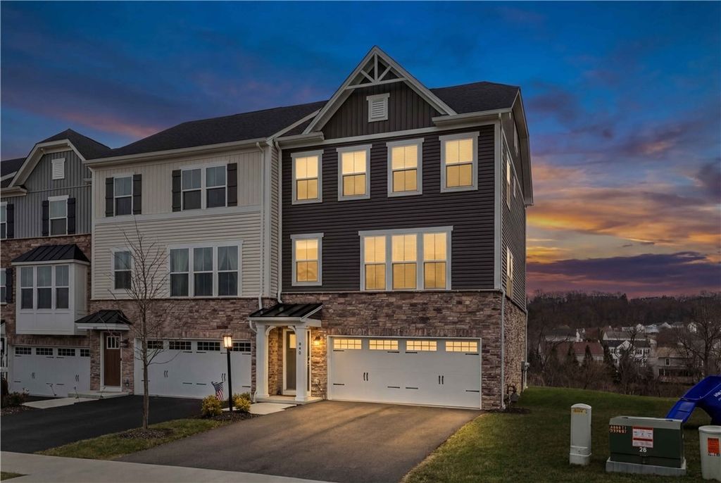 408 Scharberry Ln, Mars Boro, PA 16046