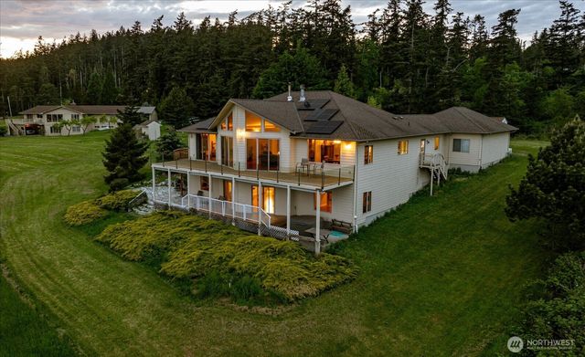 2364 Strawberry Point Road, Oak Harbor, WA 98277