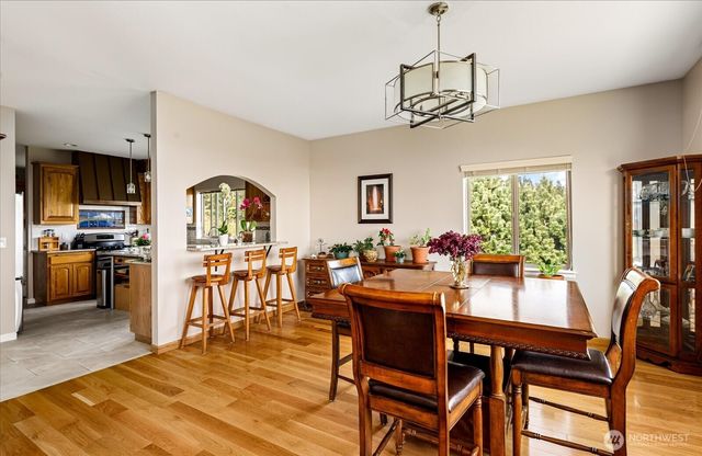 2364 Strawberry Point Road, Oak Harbor, WA 98277