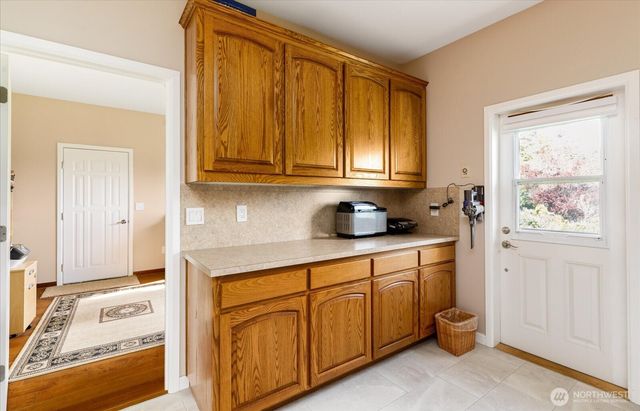 2364 Strawberry Point Road, Oak Harbor, WA 98277