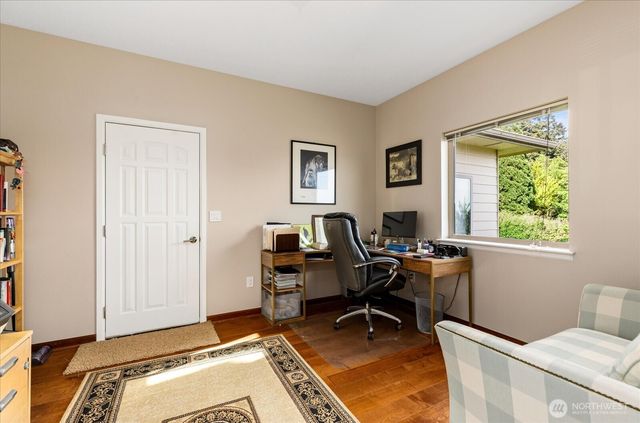 2364 Strawberry Point Road, Oak Harbor, WA 98277