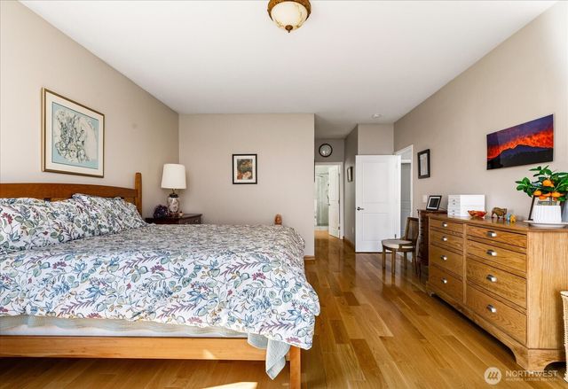 2364 Strawberry Point Road, Oak Harbor, WA 98277