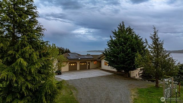 2364 Strawberry Point Road, Oak Harbor, WA 98277