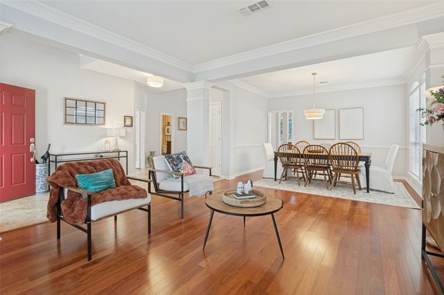 2323 Everton Drive, Arlington, TX 76001