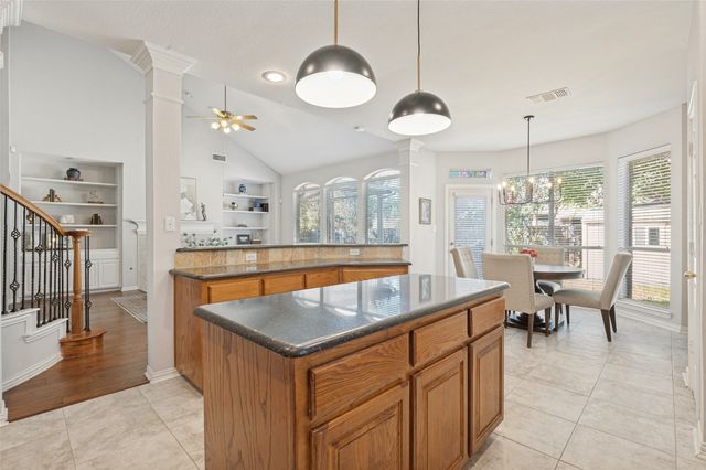 2323 Everton Drive, Arlington, TX 76001