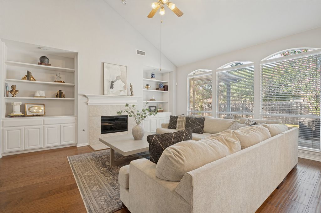 2323 Everton Drive, Arlington, TX 76001 — photo 2