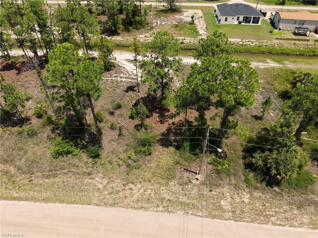 1041 Coleridge ST, LEHIGH ACRES, FL 33974 — exterior