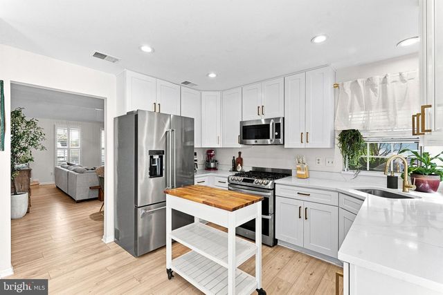 12257 EXBURY ST, Herndon, VA 20170