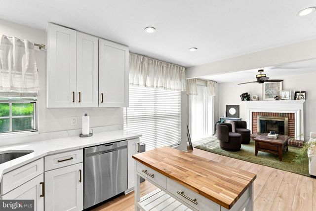 12257 EXBURY ST, Herndon, VA 20170