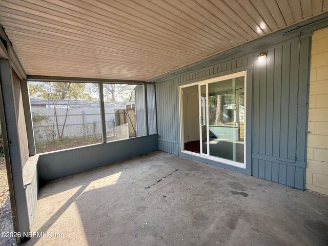 7609 TACONY Drive, Jacksonville, FL 32277