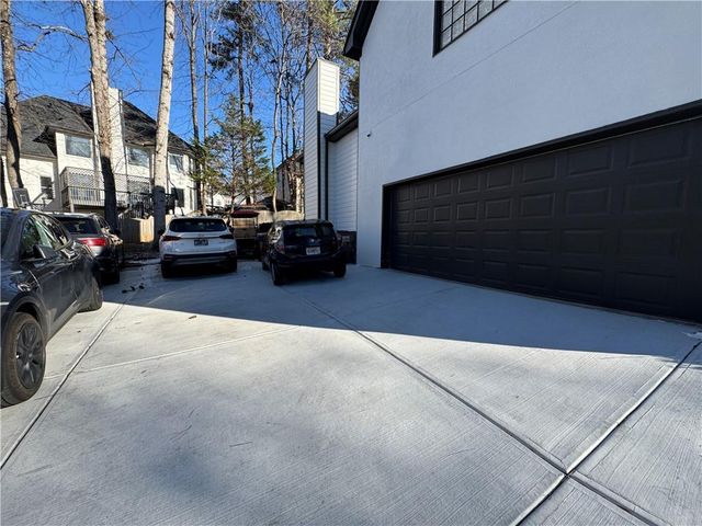 525 Lake Medlock Drive, Alpharetta, GA 30022