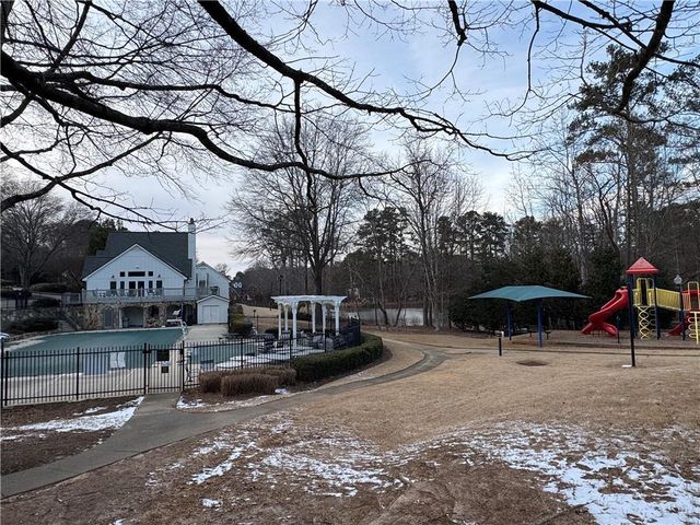 525 Lake Medlock Drive, Alpharetta, GA 30022