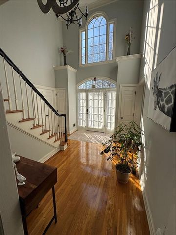 525 Lake Medlock Drive, Alpharetta, GA 30022